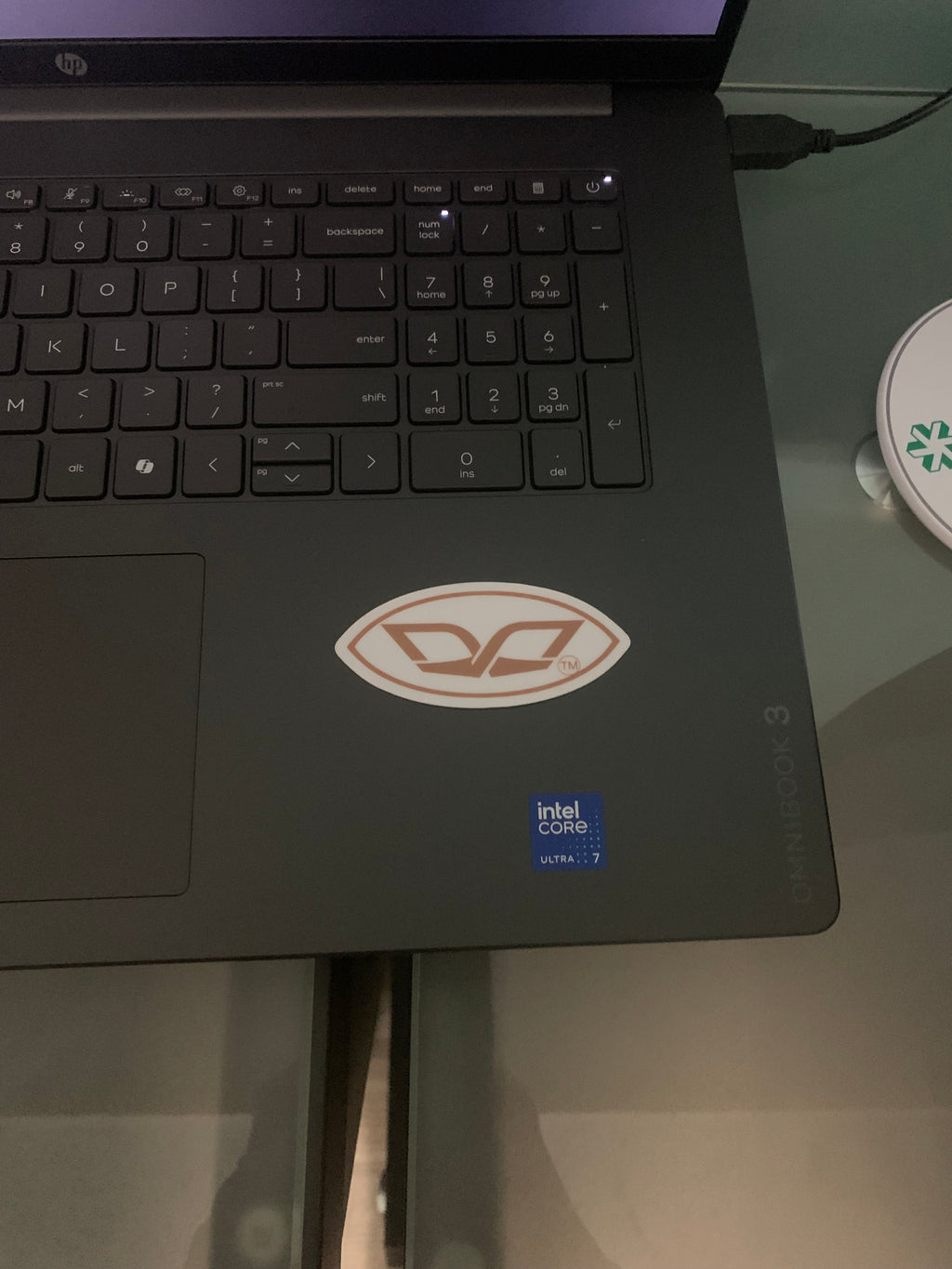 Accessory DohVee Logo Sticker Size: 3″ × 1.34″